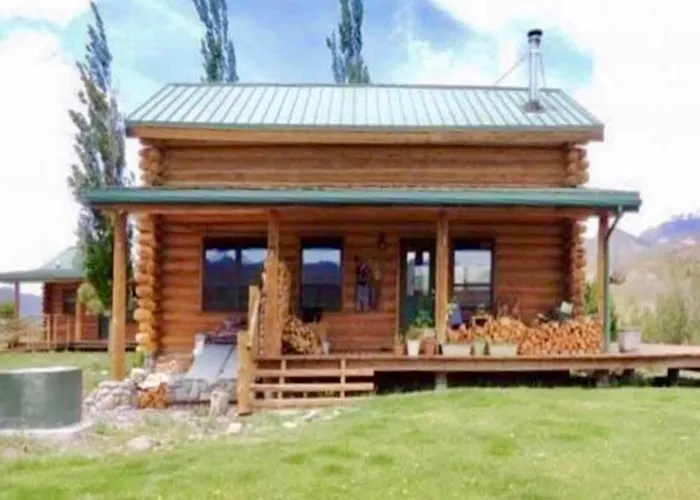 Inn Yellowstone Cutthroat Guest Ranch Wapiti