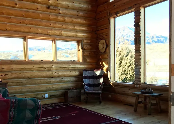 Yellowstone Cutthroat Guest Ranch 2*
