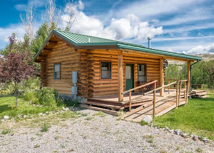Inn Yellowstone Cutthroat Guest Ranch