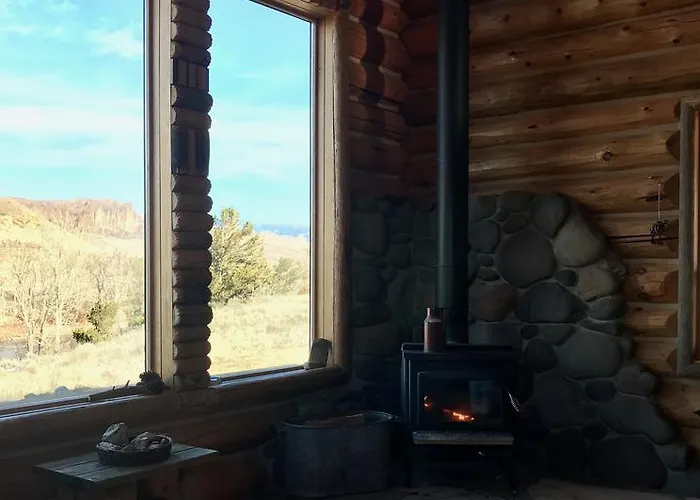 Yellowstone Cutthroat Guest Ranch