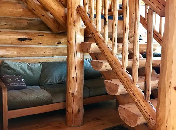 Inn Yellowstone Cutthroat Guest Ranch Wapiti