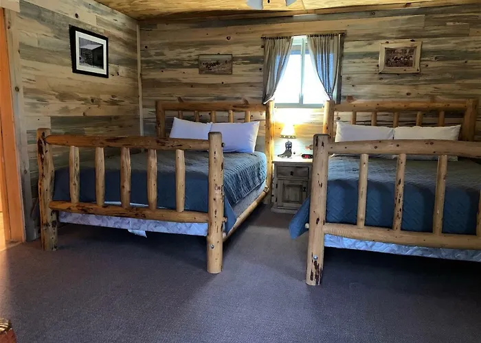 Yellowstone Cutthroat Guest Ranch 2*
