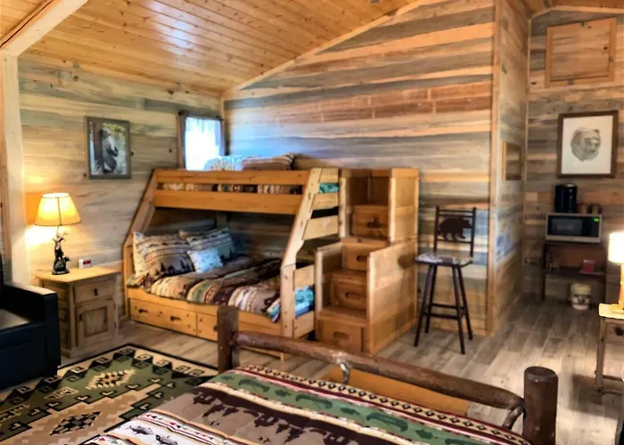 Yellowstone Cutthroat Guest Ranch 2*