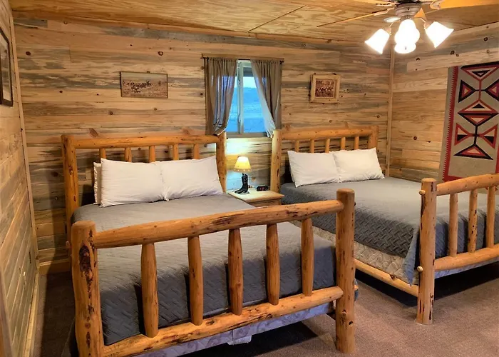 Inn Yellowstone Cutthroat Guest Ranch Wapiti