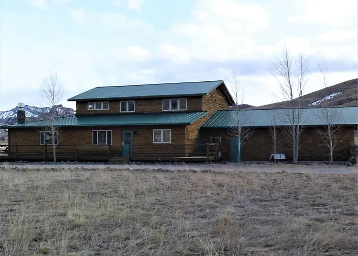 Yellowstone Cutthroat Guest Ranch Inn Wapiti