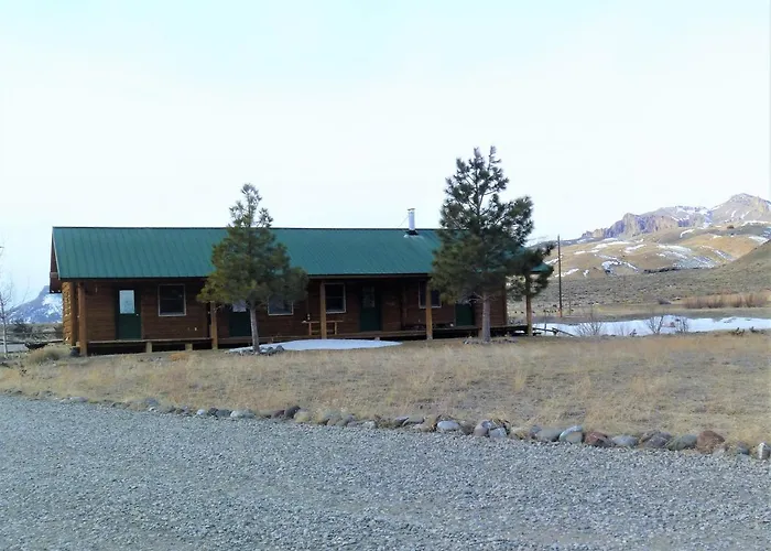 Yellowstone Cutthroat Guest Ranch Inn